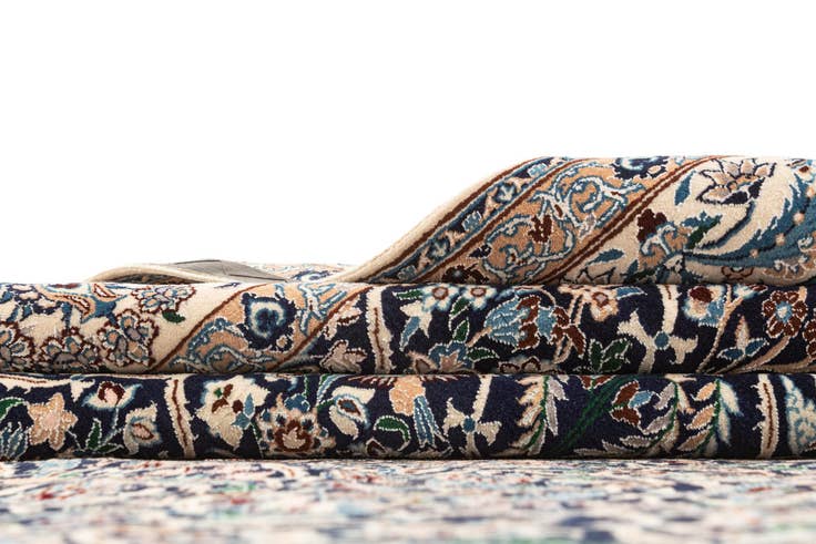 Detail image of 6' 8 x 9' 11 Hand Knotted Nain Rug