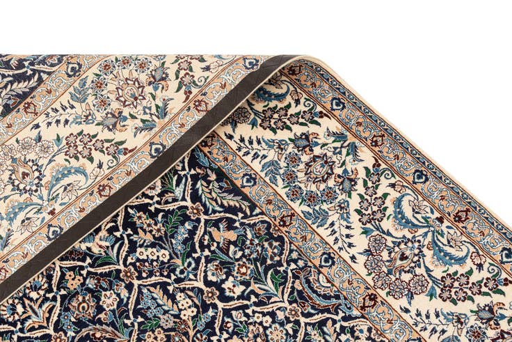 Detail image of 6' 8 x 9' 11 Hand Knotted Nain Rug