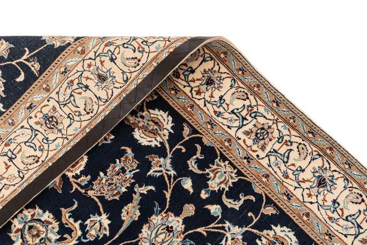 4' 4 x 6' 11 Hand Knotted Nain Rug