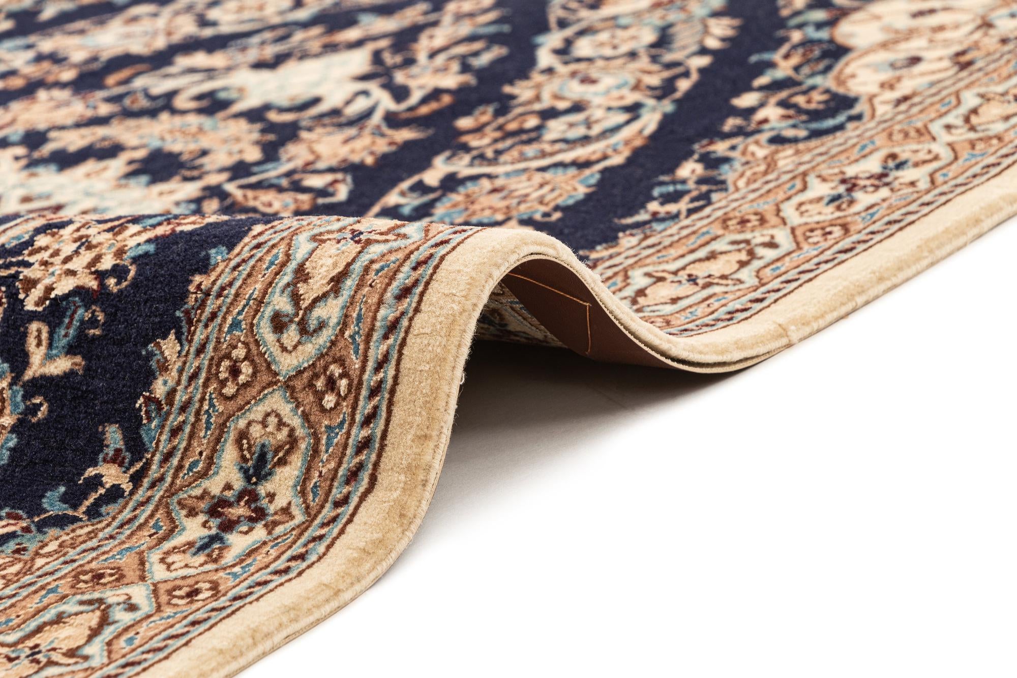 2' 7 x 4' 2 Hand Knotted Nain Rug