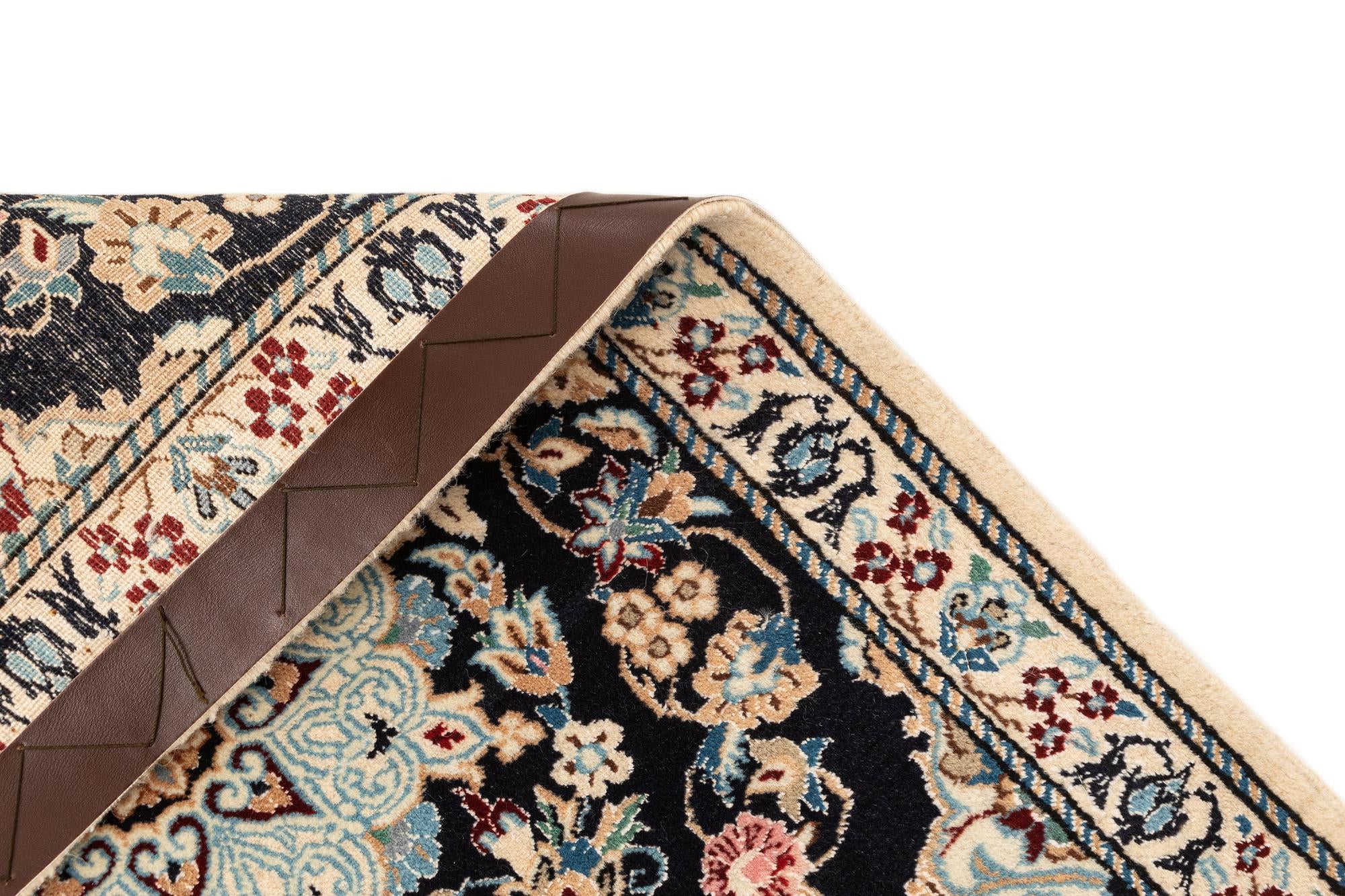 1' 9 x 2' 6 Hand Knotted Nain Rug