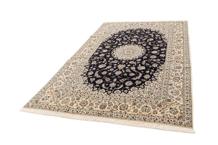 6' 8 x 10' 7 Hand Knotted Nain Rug
