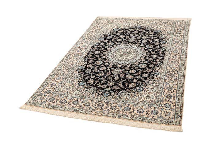 5' 4 x 7' 10 Hand Knotted Nain Rug