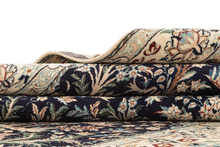 Detail image of 4' 4 x 6' 6 Hand Knotted Nain Rug