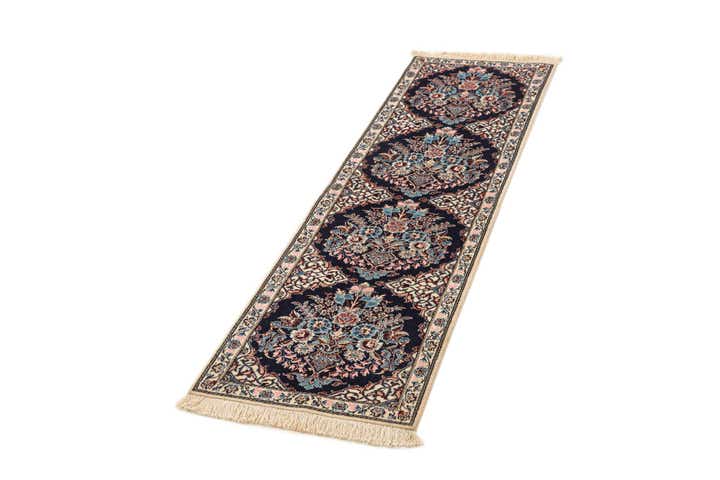1' 7 x 5' 7 Hand Knotted Nain Rug