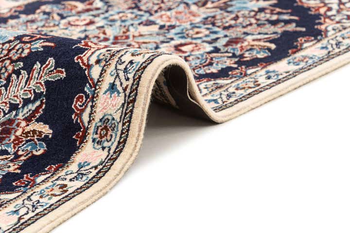 1' 7 x 5' 7 Hand Knotted Nain Rug