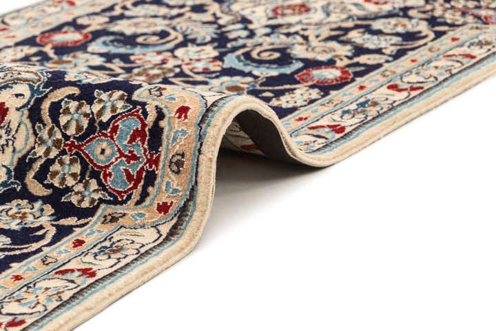 1' 8 x 6' 6 Hand Knotted Nain Rug