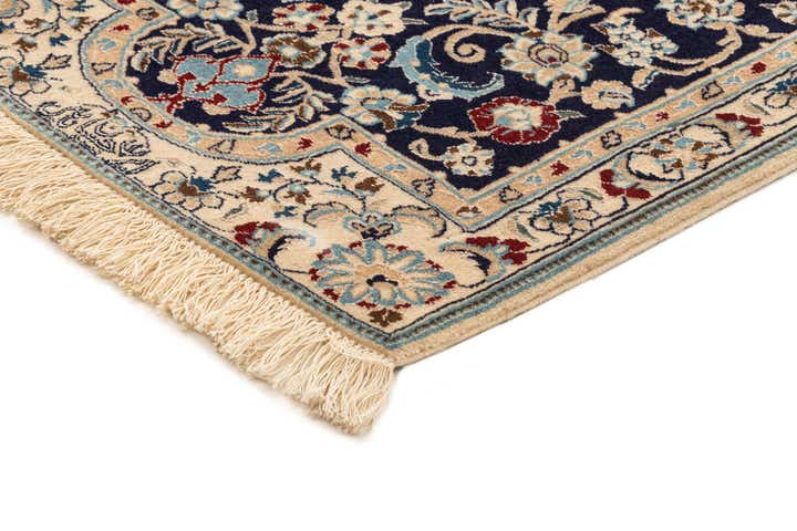 1' 8 x 6' 6 Hand Knotted Nain Rug