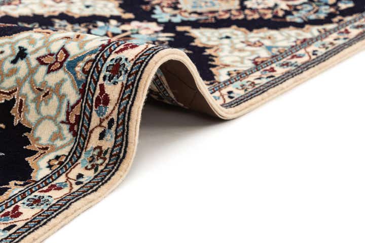 1' 8 x 6' 8 Hand Knotted Nain Rug
