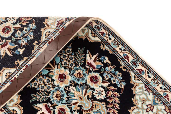 1' 8 x 6' 8 Hand Knotted Nain Rug