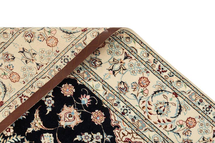 Detail image of 6' 6 x 7' 10 Nain Rug