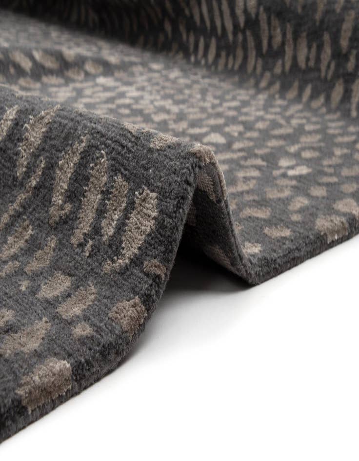 Detail image of 8' 7 x 12' Nepal Rug