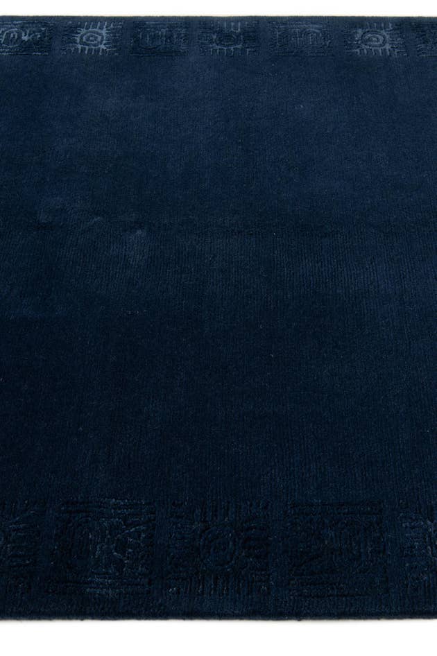 Detail image of 4' 9 x 6' 8 Hand Knotted Nepal Rug