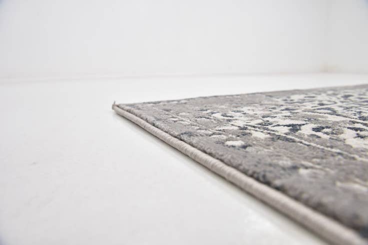 Detail image of 5' x 8' 2 New Vintage Rug