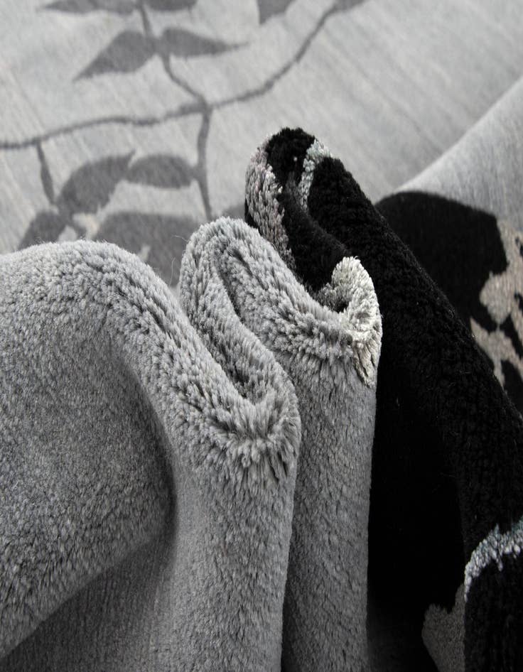 Detail image of 9' 1 x 11' 11 Odegard Rug