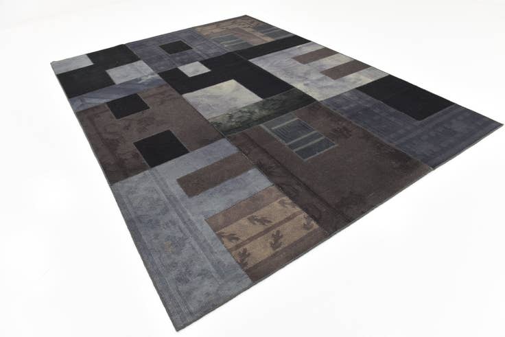 Detail image of 7' 2 x 9' 10 Hand Woven Patchwork Wool Rug