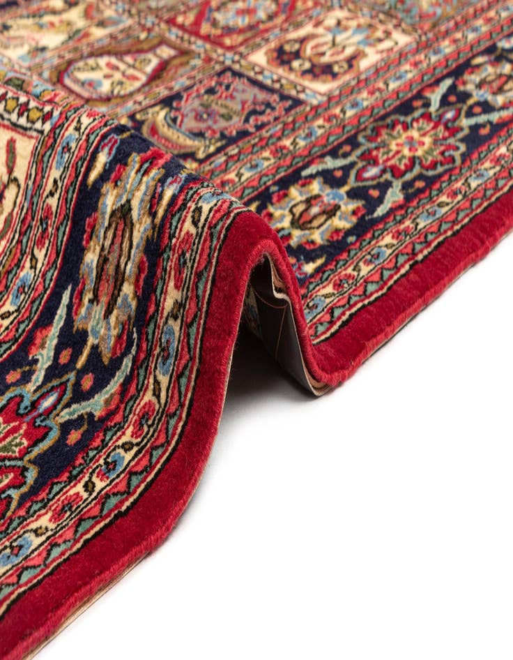 Detail image of 4' 8 x 6' 11 Qom Rug