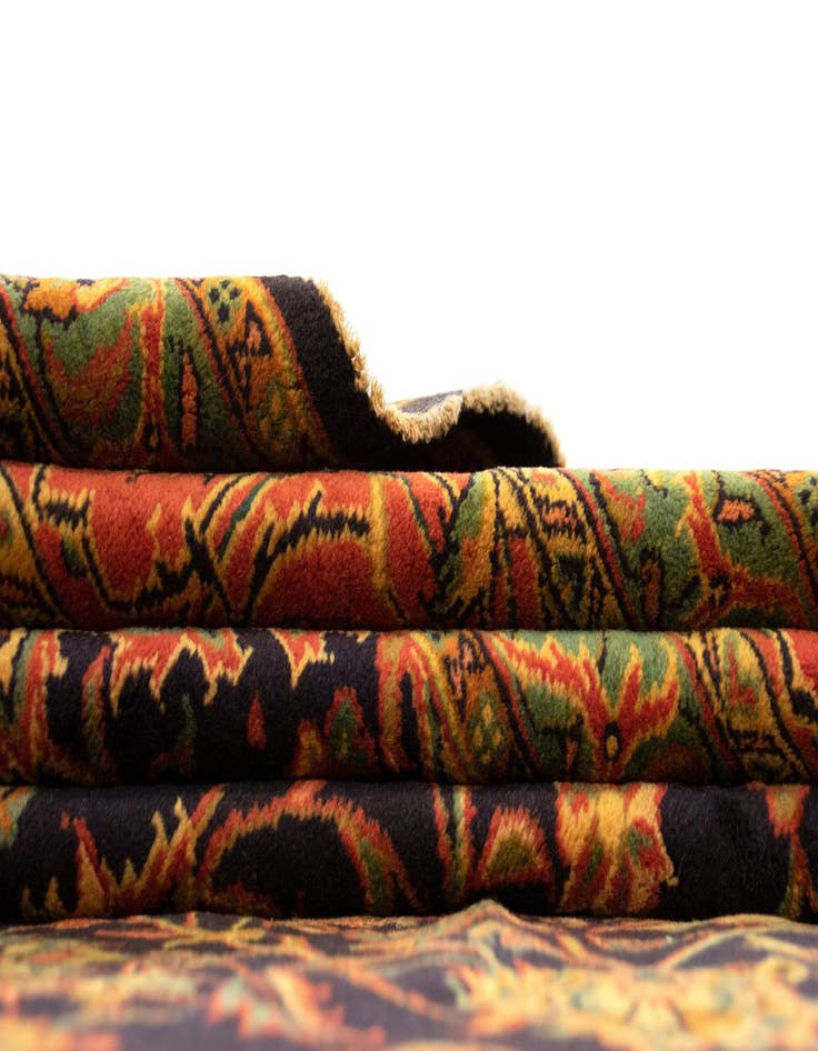 Detail image of 9' 10 x 13' 3  Hand Knotted Sarough Persian Wool Rug