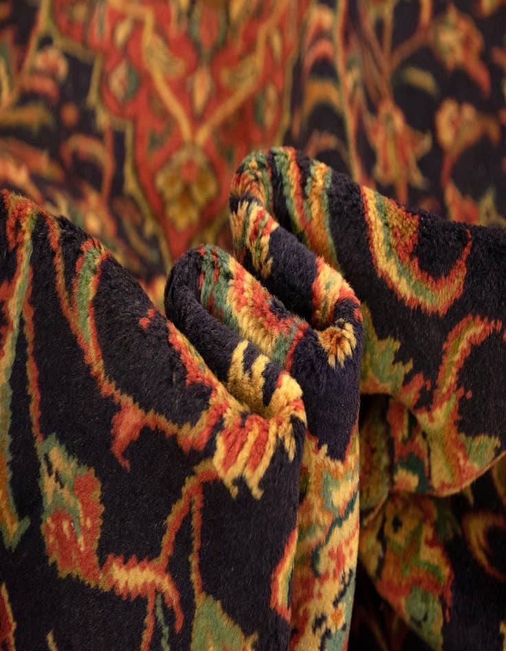 Detail image of 9' 10 x 13' 3  Hand Knotted Sarough Persian Wool Rug