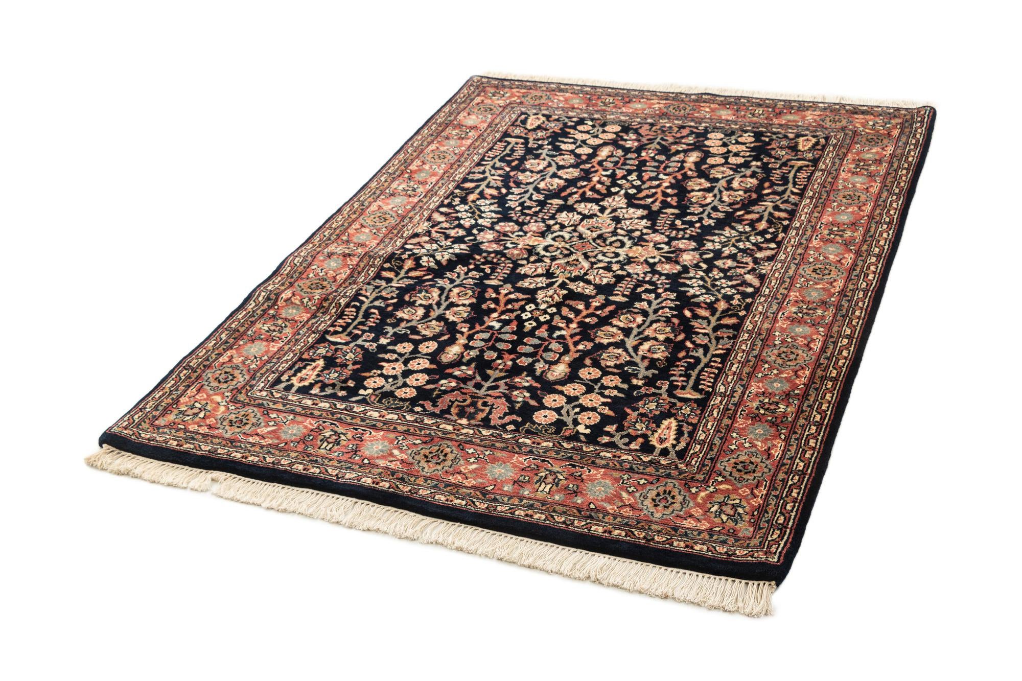 4' 8 x 6' 10 Sarouk Rug