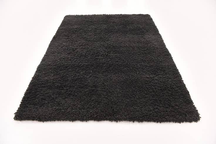 Detail image of 5' 6 x 7' 8 Solid Shag Rug