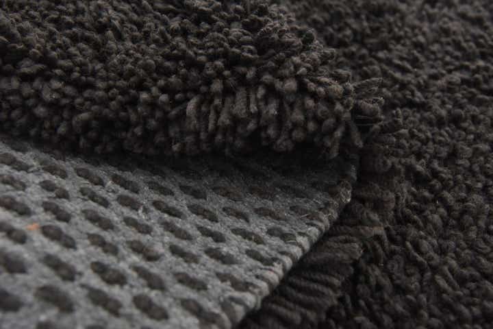 5' 6 x 7' 8 Solid Shag Rug