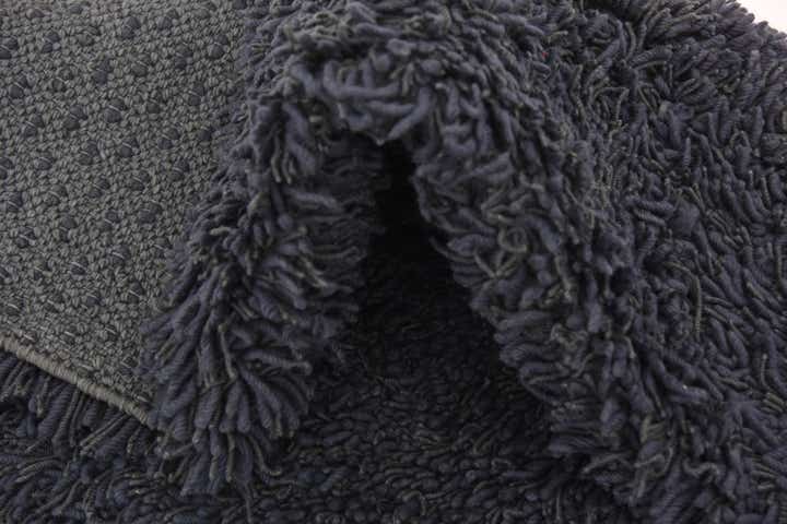 5' 6 x 7' 6 Solid Shag Rug