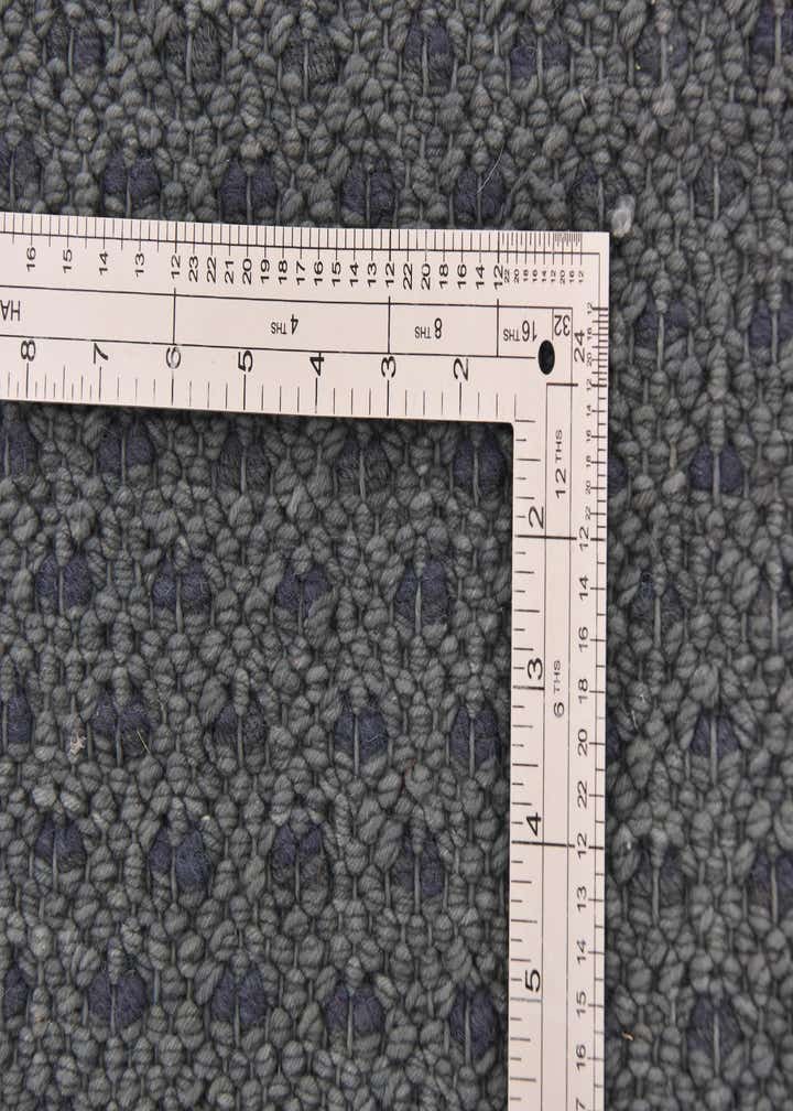 5' 6 x 7' 6 Solid Shag Rug