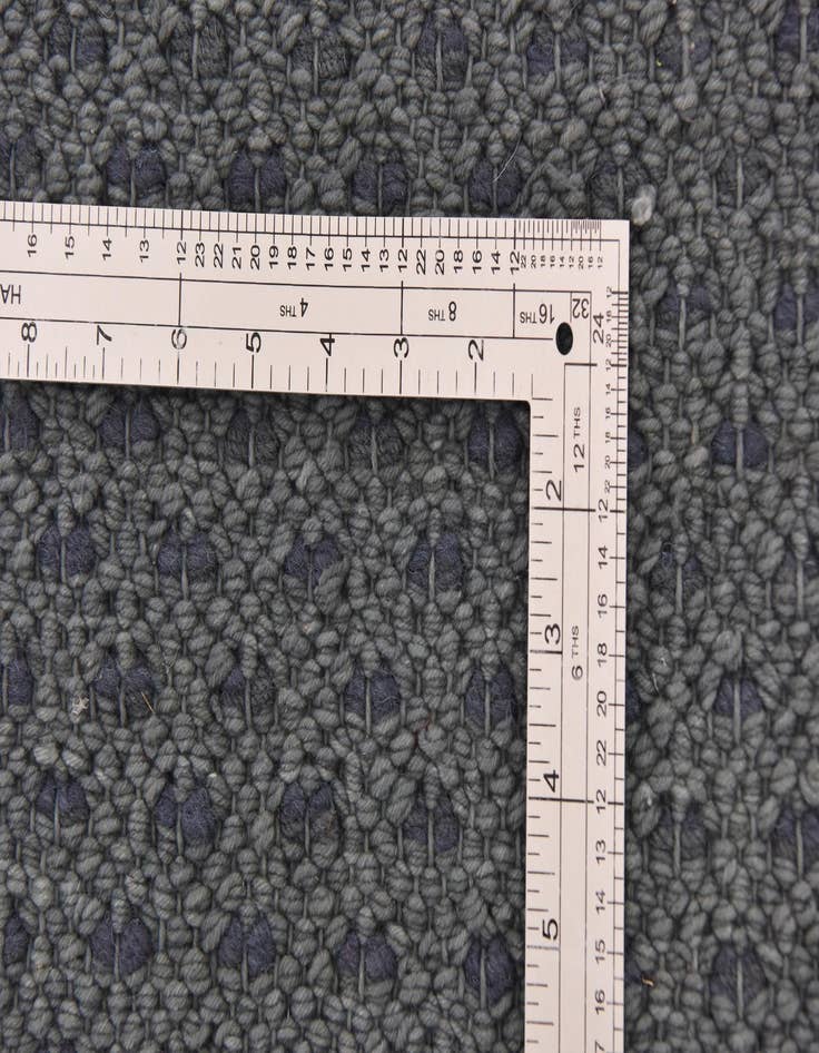 Detail image of 5' 6 x 7' 6 Solid Shag Rug