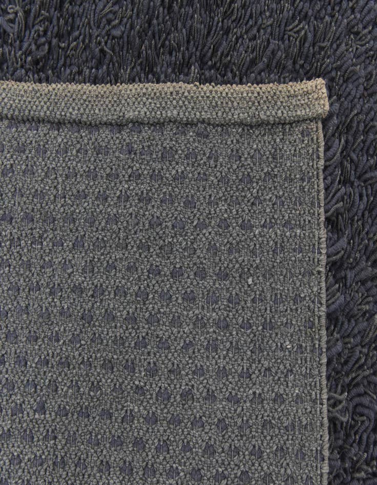 Detail image of 5' 6 x 7' 6 Solid Shag Rug