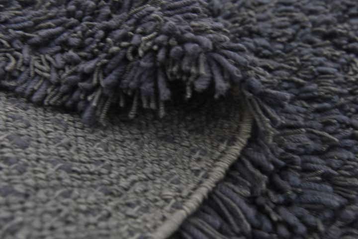 5' 6 x 7' 6 Solid Shag Rug
