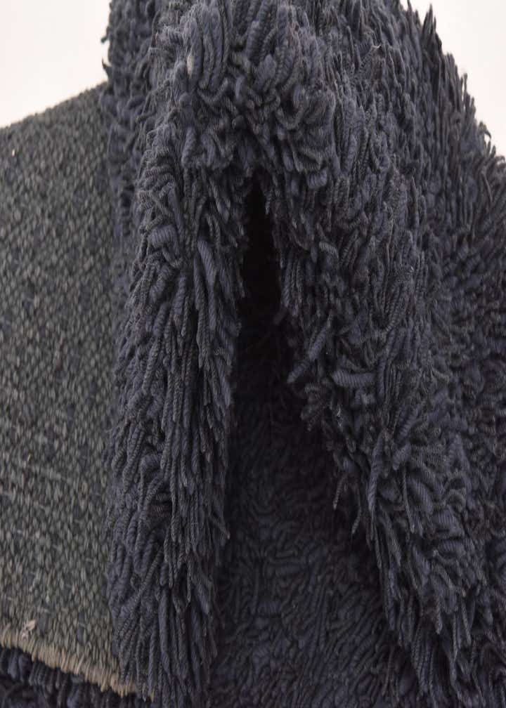 5' 7 x 7' 5 Solid Shag Rug