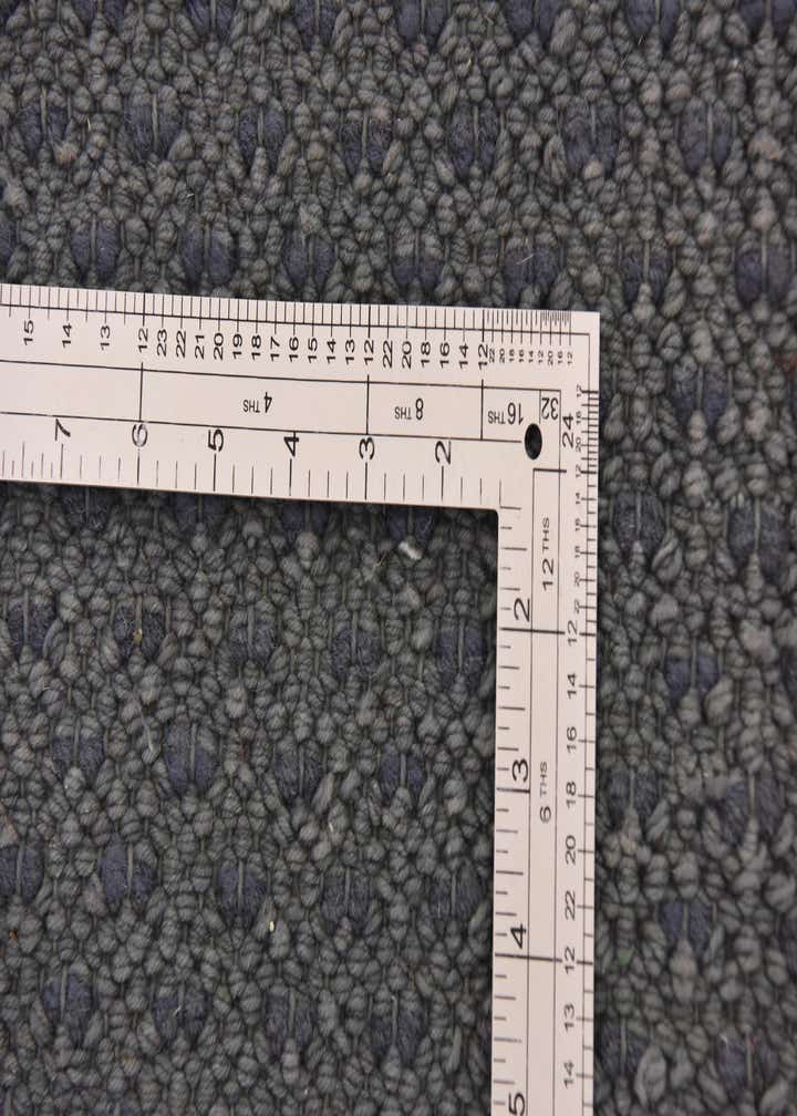 5' 7 x 7' 5 Solid Shag Rug