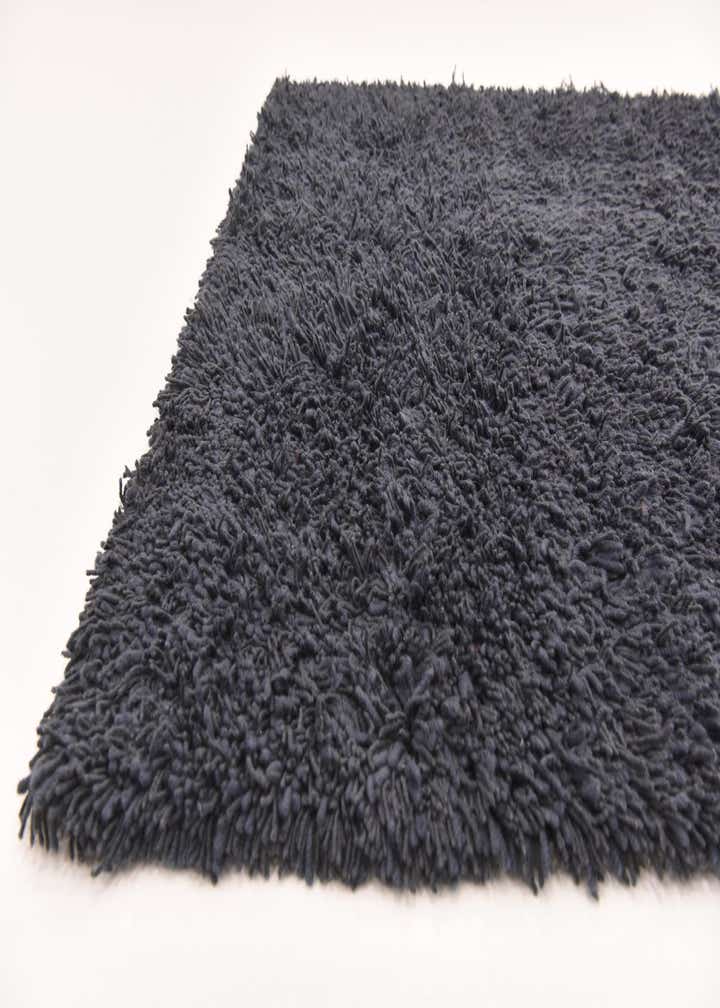 5' 7 x 7' 5 Solid Shag Rug