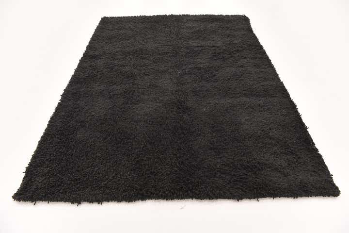 5' 7 x 7' 7 Solid Shag Rug