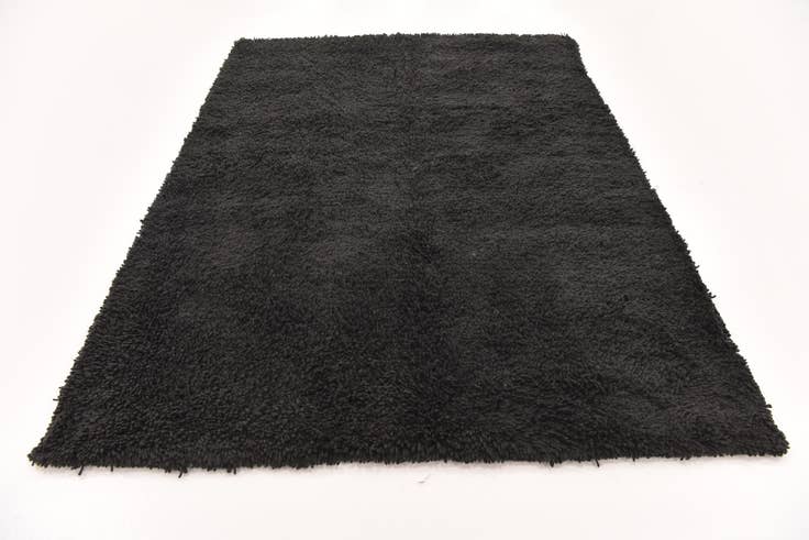 Detail image of 5' 7 x 7' 7 Solid Shag Rug