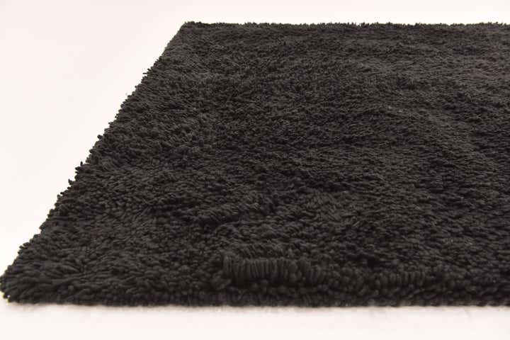 5' 7 x 7' 7 Solid Shag Rug
