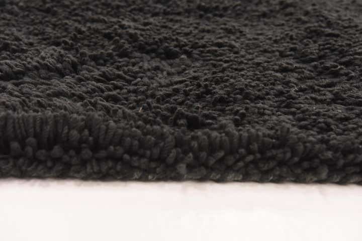 5' 7 x 7' 7 Solid Shag Rug