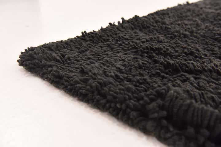 5' 7 x 7' 7 Solid Shag Rug