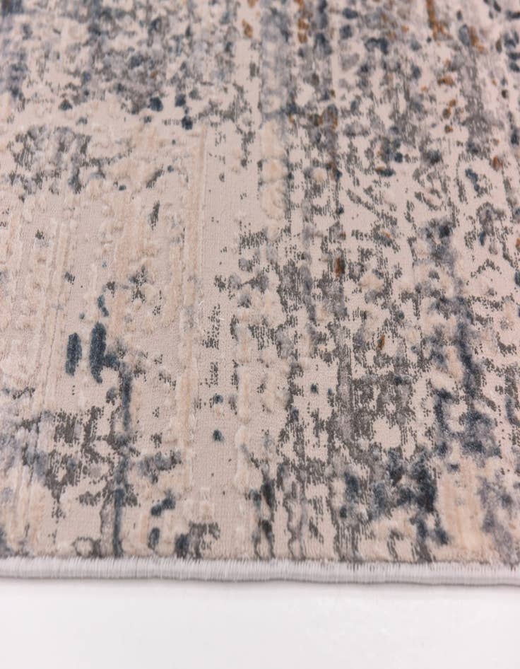 Detail image of 5' 4 x 7' 2 Spectrum Rug