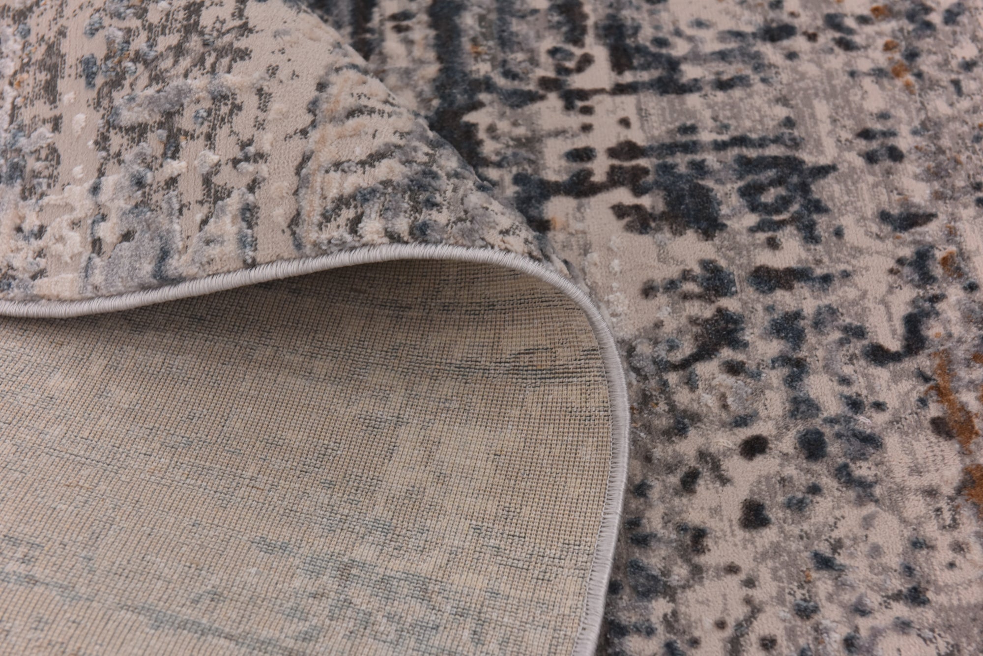 5' 4 x 7' 2 Spectrum Rug