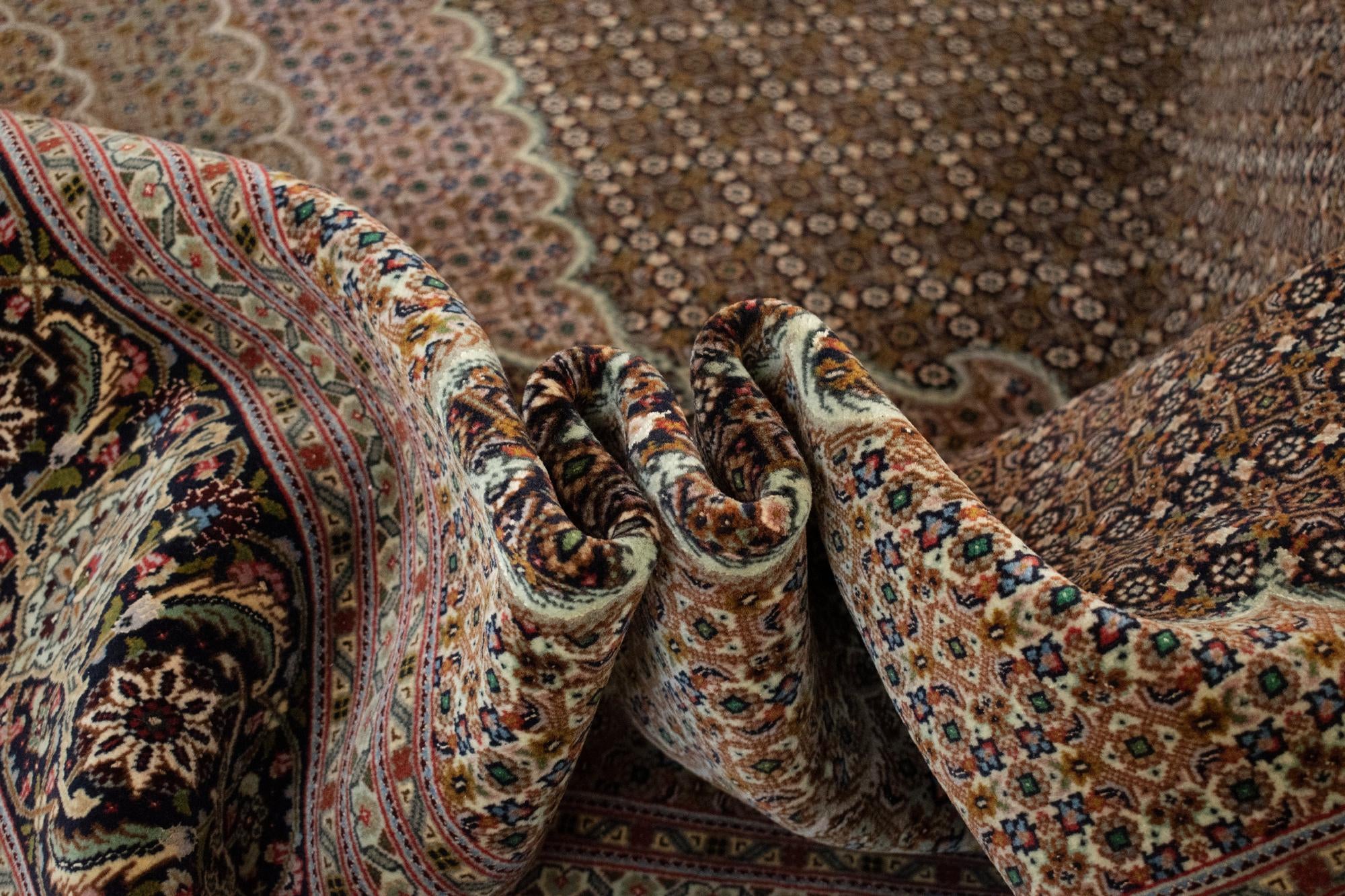6' 8 x 10' Tabriz Mahi Rug