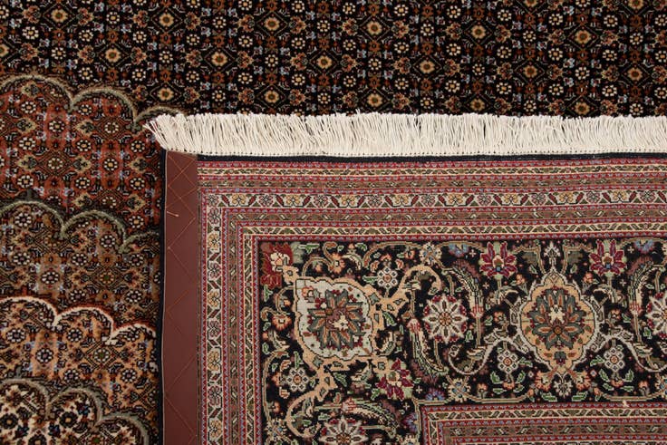 Detail image of 8' 2 x 12' Tabriz Mahi Rug