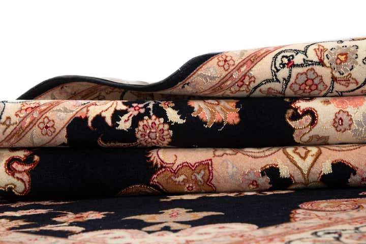 5' x 6' 11 Tabriz Rug