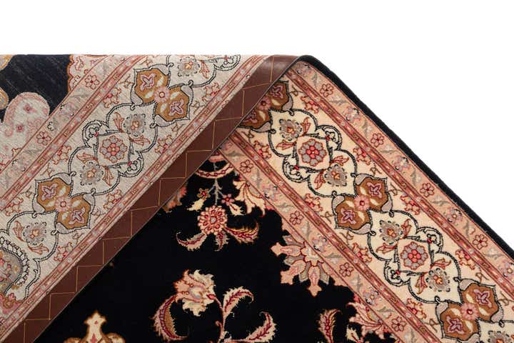 5' x 6' 9 Tabriz Rug