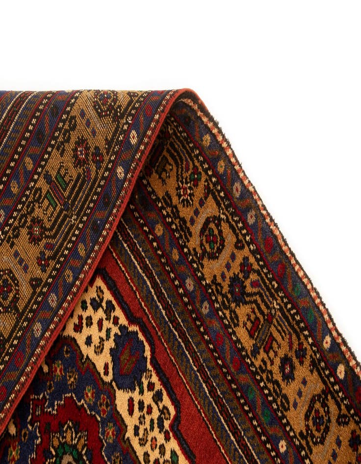 Detail image of 3' 6 x 6' 9 Tashpinar Rug