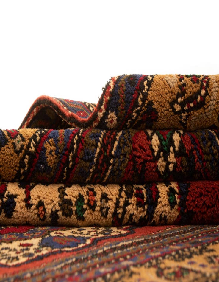 Detail image of 3' 6 x 6' 9 Tashpinar Rug