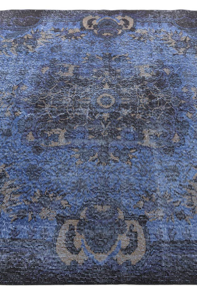 Detail image of 5' 10 x 9' 9 Ultra Vintage Wool Rug