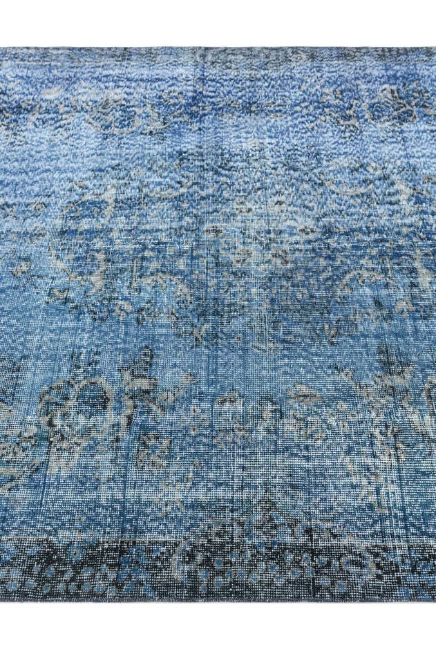 Detail image of 6' x 9' 11 Ultra Vintage Wool Rug