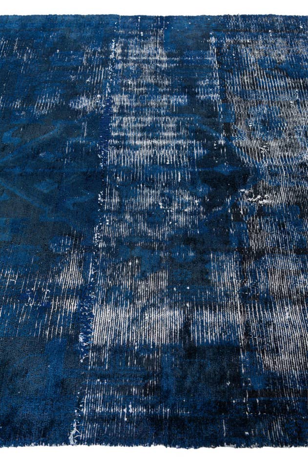 Detail image of 4' 5 x 8' 5 Hand Knotted Ultra Vintage Persian Wool Rug